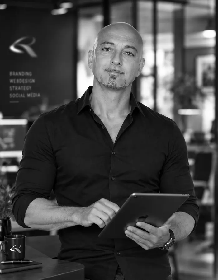 Sandro Renk, Inhaber der Agentur für Webdesign und Markenaufbau